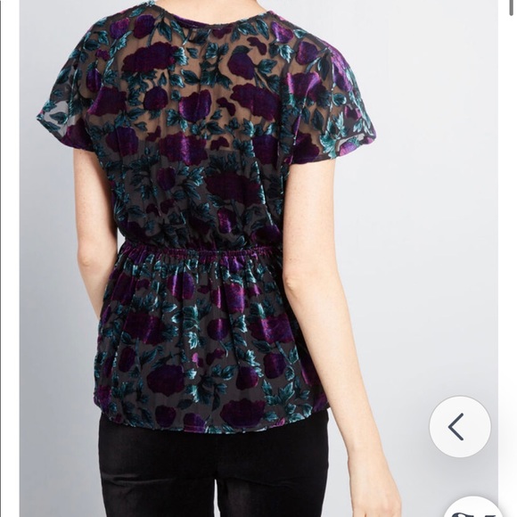 ModCloth Velvet Top- L - Picture 3 of 3